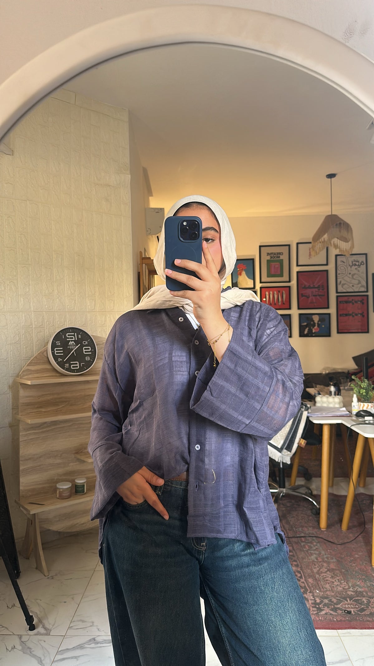 أُنس Grey